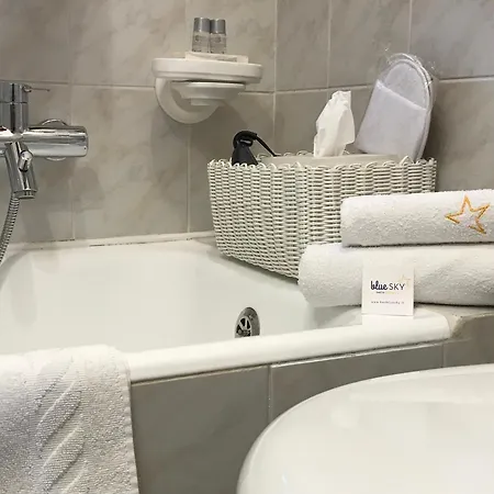 Moonlight- Bedbluesky *