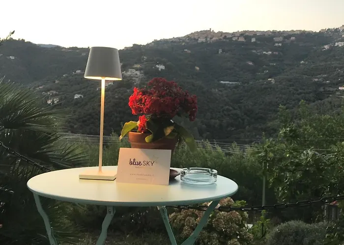 Semesterbostad Moonlight- Bedbluesky Perinaldo